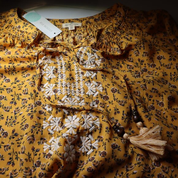 Mason & Belle Blouse, 1X. NWT - Picture 5 of 5